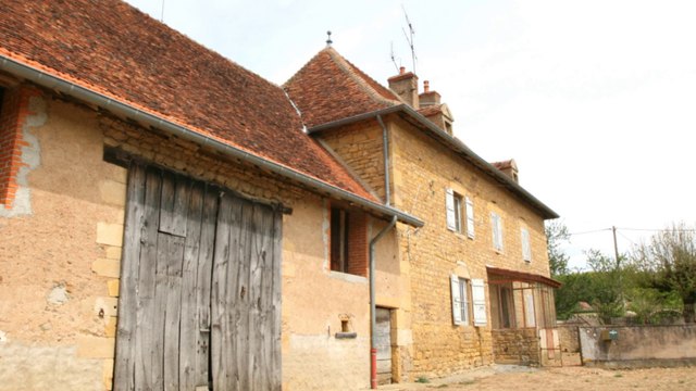 Dpt Saône et Loire (71), à vendre Proche CHAROLLES Maison P4 de 200 m² - Terrain 3700m²