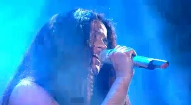 Maite Perroni [@MaiteOficial] Canta Tema Principal