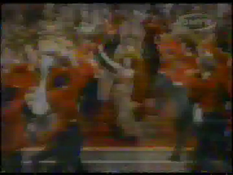 JUDY GARLAND & BARBRA STREISAND - Happy Days Are Here Again/C'Mon Get Happy (1963) (The Judy Garland Show)