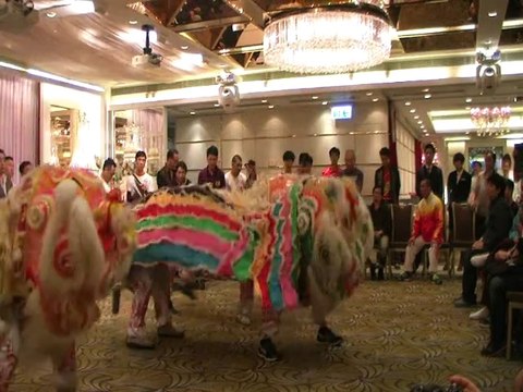 Human Mobile Stage 83F, 2014 Chau Biu Banquet, Lion Dance Kung Fu 周彪宝诞 中外周家
