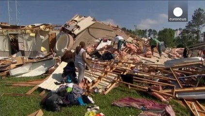 Le bilan s'alourdit aux Etats-Unis après le passage de tornades meurtrières