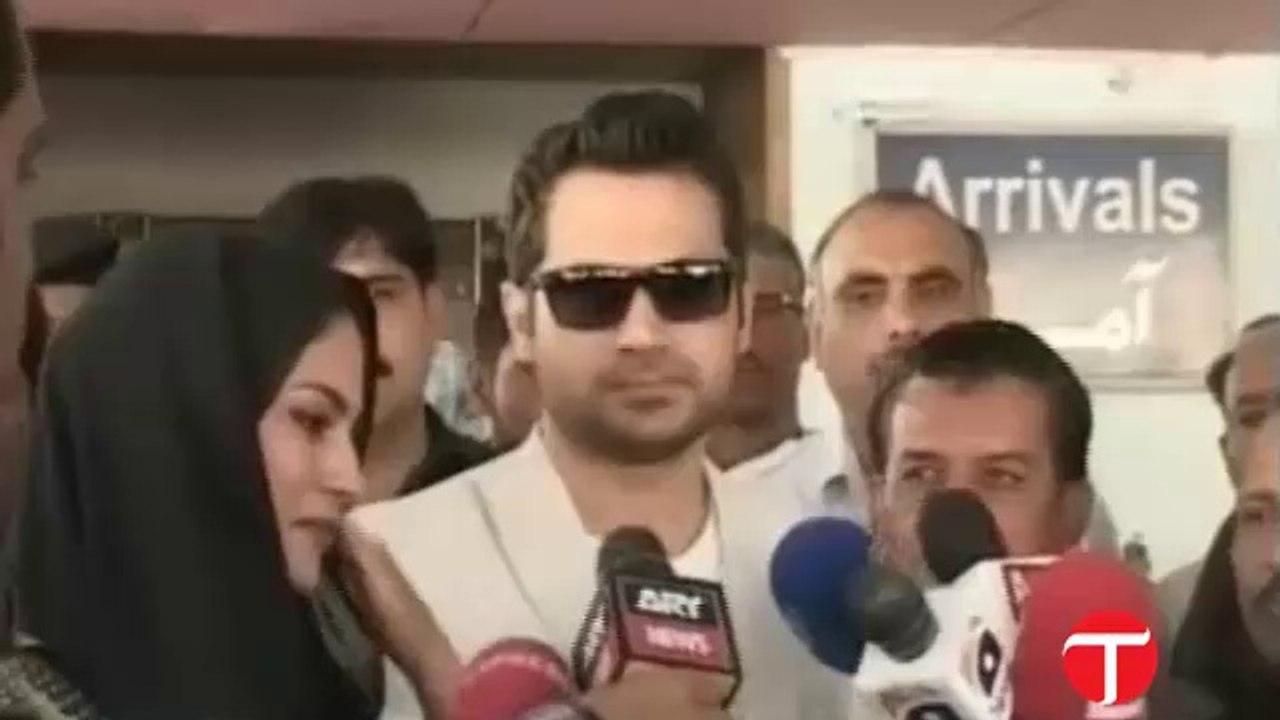 The famous Veena Malik returns to Pakistan
