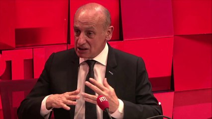 Le "manger de banane" d'Alves fait taire les contempteurs du politiquement correct