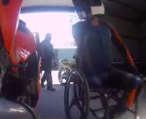 Alan Kempster fait de la moto avec 1 seule jambe et un seul bras