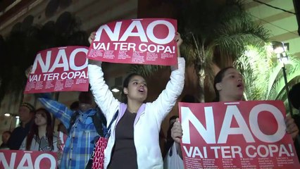 Nouvelle manifestation contre le Mondial-2014 à Sao Paulo