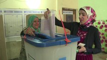 Iraqis vote despite security issue