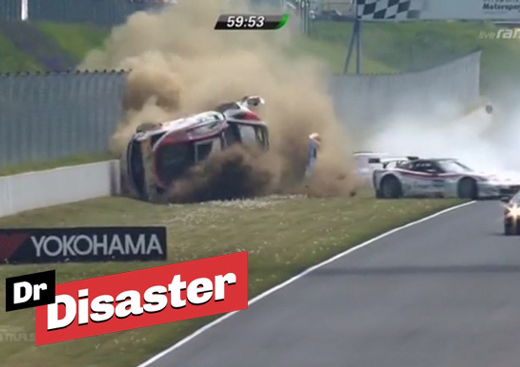 Carambolage impressionnant lors d'une course en Allemagne / Dr Disaster