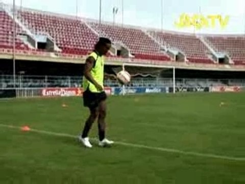 Nike - Soccer - Joga Bonito- Ping Pong