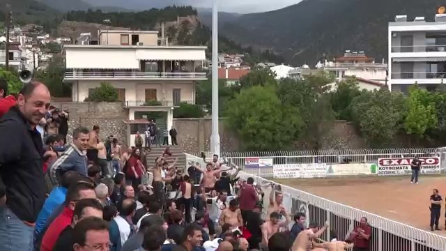 34η Φωκικός-ΑΕΛ 2-0 2011-12 Οπαδοί ΑΕΛ