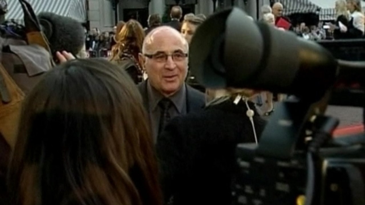 Actor Bob Hoskins dead at age 71