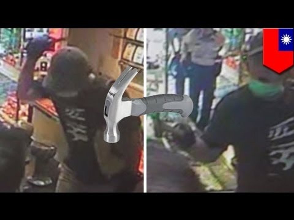 Robbery fail: Idiotic robber fails to rob jewellery shop with a hammer