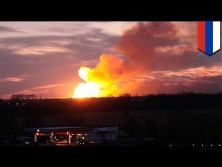 Télécharger la video: Russian arms depot explosion: blasts leave 7 dead, Transsiberian railway temporarily halted