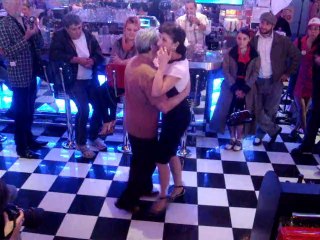 demo de danse au menphis coffee de viriat le 25 avril 2014