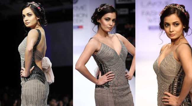 Bollywood Hot Actress Dia Mirza ramp Walks at the Lakme Fashion Week Summer / Resort 2012