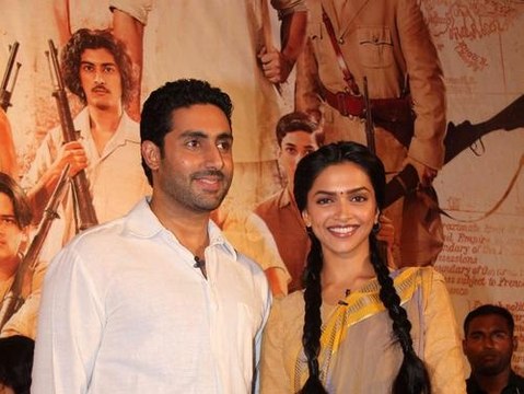 Bollywood Babe Deepika Padukone in Saree at the Audio release of Bollywood Movie Khelein Hum Jee Jaan Sey