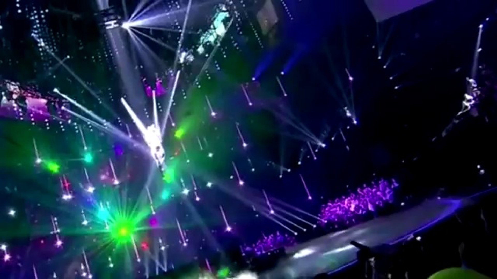 ⁣Katy Perry - Dark Horse (Live Performance)