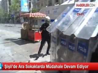 Şişli'de Göstericiler Mancınıkla Polise Saldırdı
