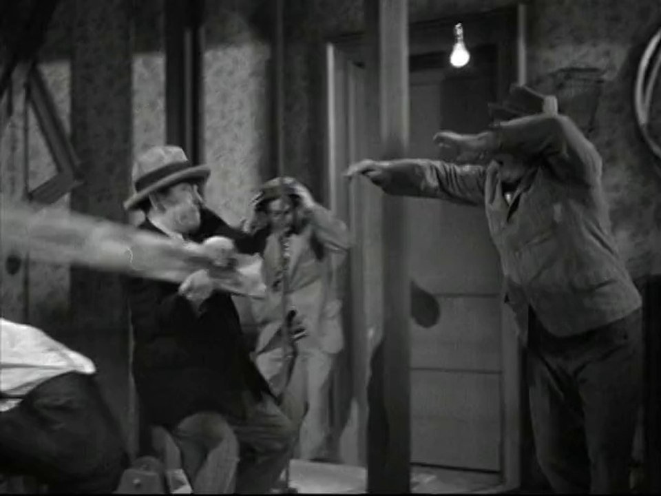 Los tres Chiflados (Chiflados pero educados) ByN (Latino) mkv