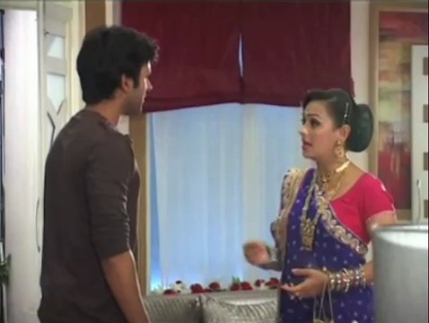 Aur Pyaar Ho Gaya : Raj in trouble - IANS India Videos
