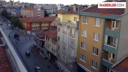 Kendisini Halatla Belinden Bağlayıp Kiremit Dizdi