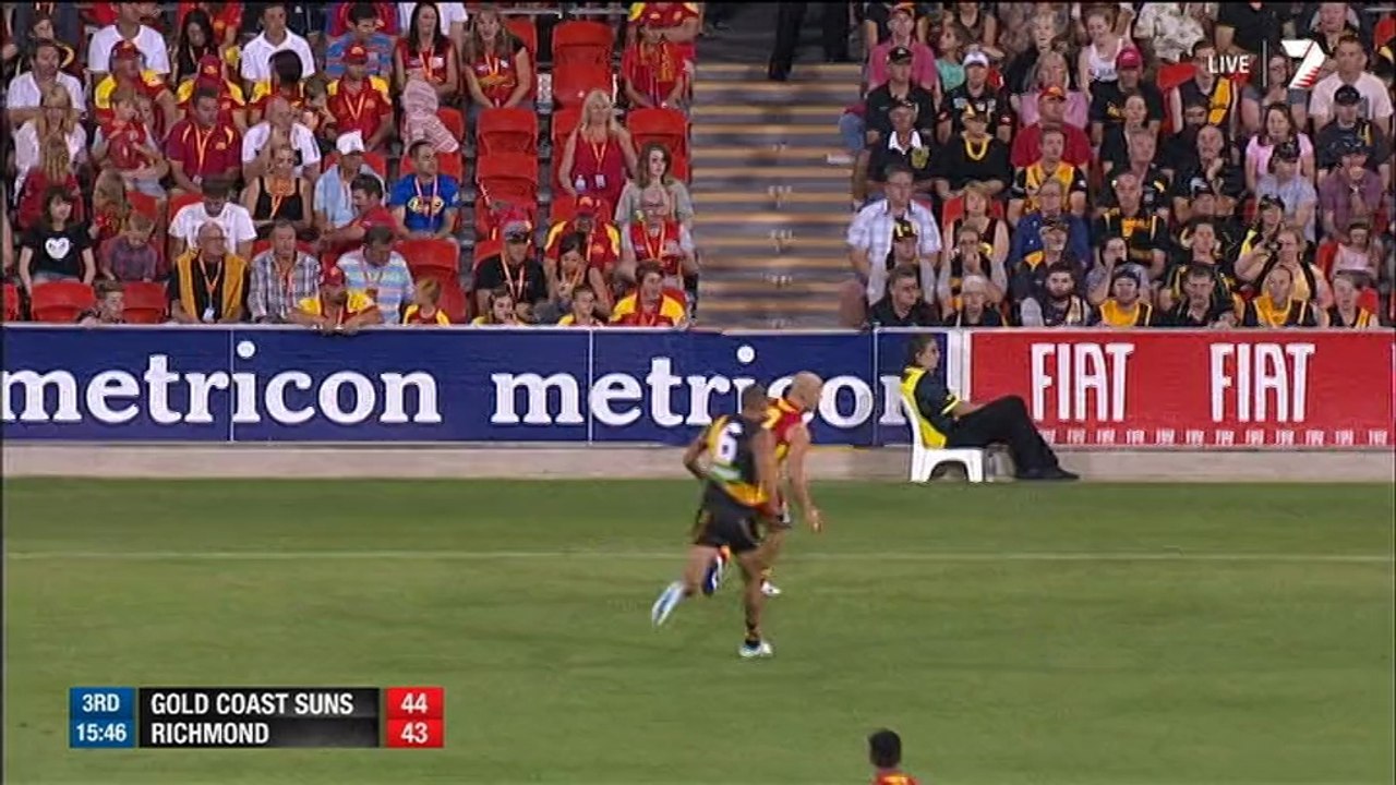 AFL 2014 Round 1 - Gold Coast v Richmond 3rd Quarter x264