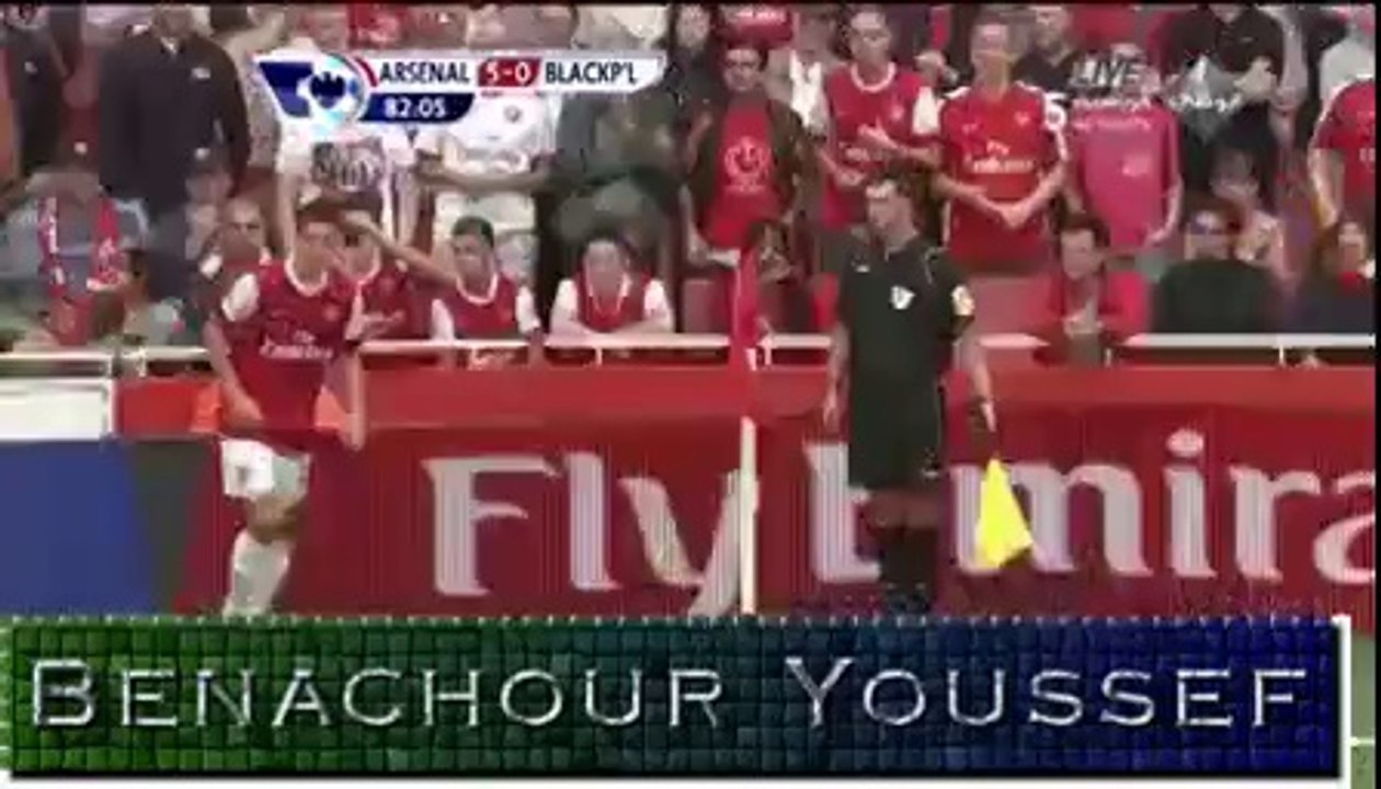 Marouane Chamakh vs Blackpool - Premier League  - matchday 2 - 2010/2011