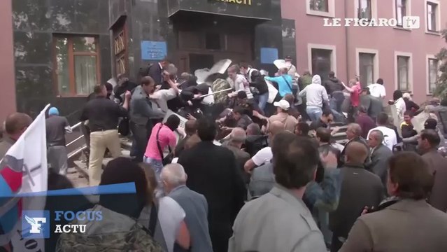 Ukraine : l'assaut violent des pro-russes contre le parquet de Donetsk