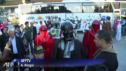 Les personnages de Star Wars défilent dans le centre de Tunis