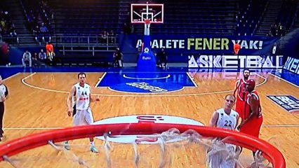 Melih Mahmutoğlu'ndan Buzzer Beater