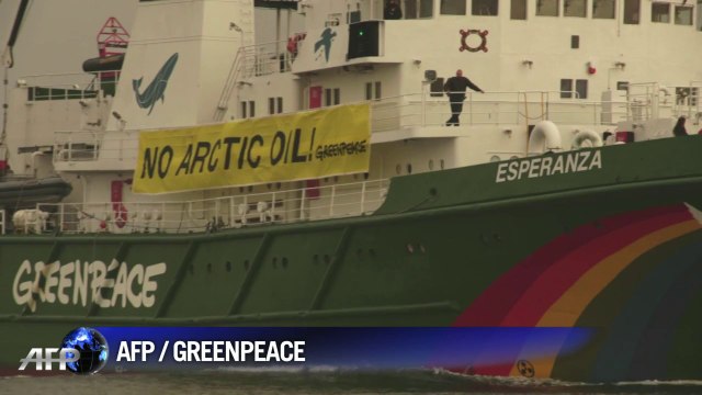 Dutch arrest 30 Greenpeace activists blocking Russian tanker