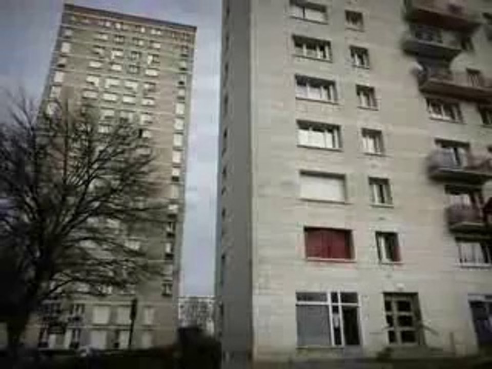 Châtillon (92) : visite de la cité "Le Fort de Vanves"