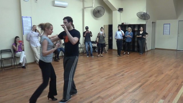 Nieves Latin Dance Studio - Salsa Classes