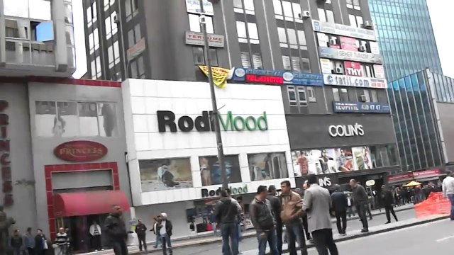 1 Mayıs 2014 - Av.Deniz Özbilgin Dahil 3 Halkevleri Üyesinin Gözaltına Alınışı / Ziya Gökalp Cd.