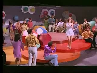 Rocio Durcal - Me Está Mirando