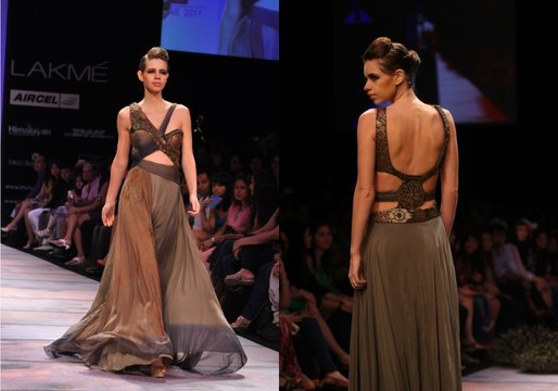 Bollywood Hot Babe Kalki Koechlin walks the ramp at Lakme Fashion Week