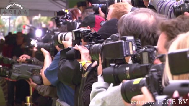 Rihanna Laughs At Arina Grande? iHeartRadio Music Awards 2014