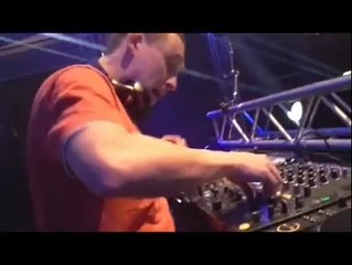 Nirvana - Smells Like Teen Spirit (Basslouder Live @ Easter Rave 2014)