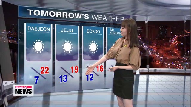 Sunny skies on Saturday, but showers on Sunday