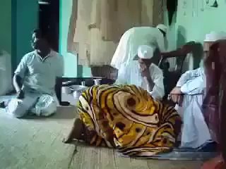 2no peer aor  logon ko b sharam aani chahye.