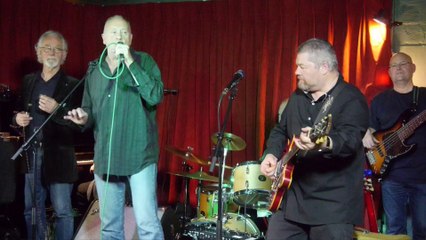 Roger Chapman - Help Me