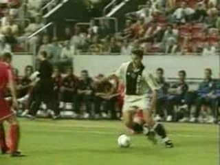 Zlatan Ibrahimovic flip flap !!!