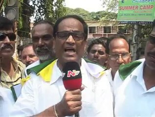 #Telugu People Protest against Vadivelu Movie TENALIRAMAN