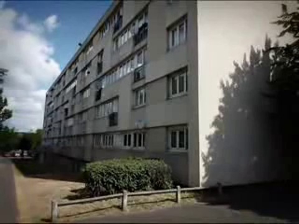 Colombes (92) : visite de la cité "Les Côtes d'Auty"