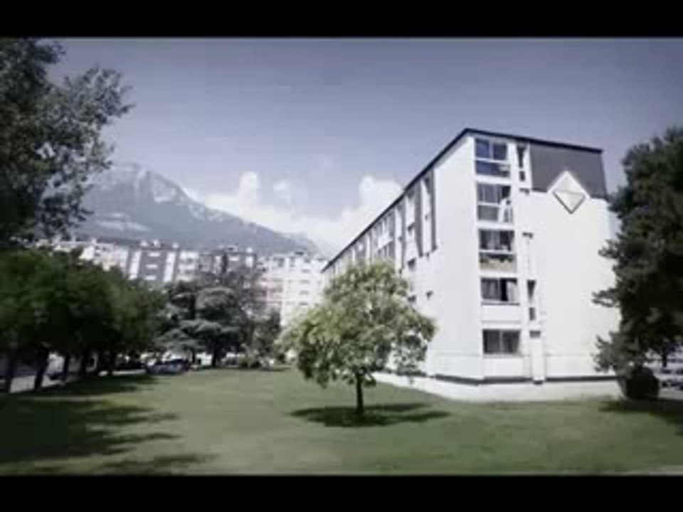 Echirolles (38) : visite de la cité "La Luire"