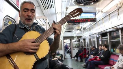 Guitare dans le métro de Buenos Aires