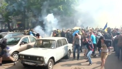 Rebels shoot at Ukrainian helicopters, violence erupts