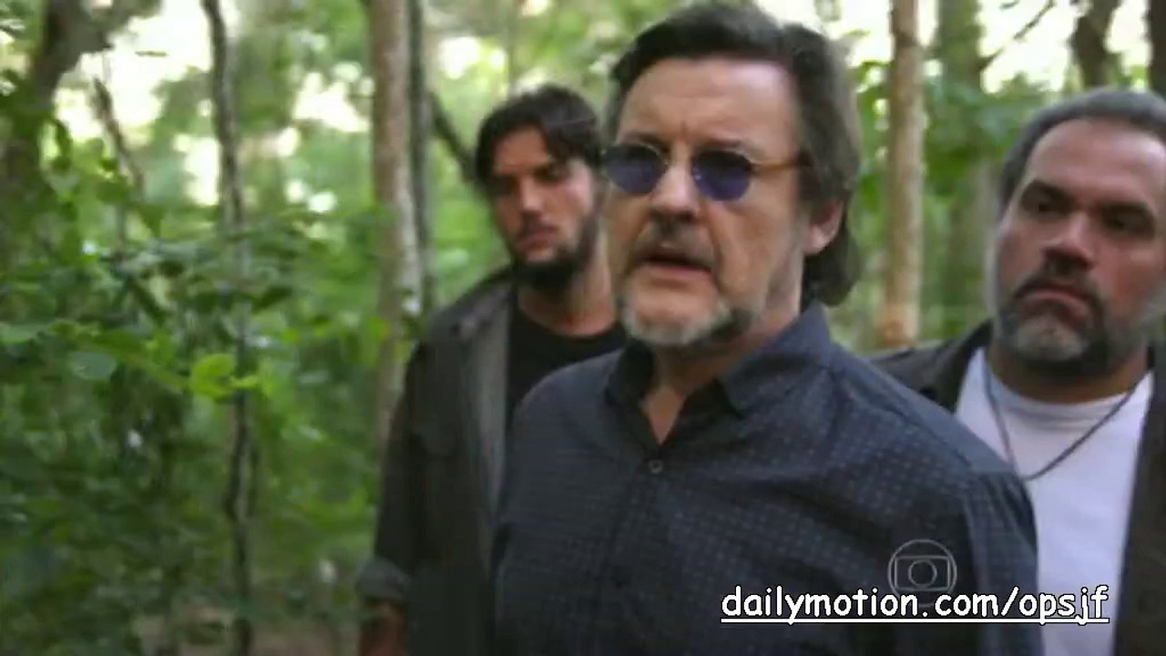 ALÉM DO HORIZONTE - Lili dá uns tapas na cara de Paulinha (30/04/2014)