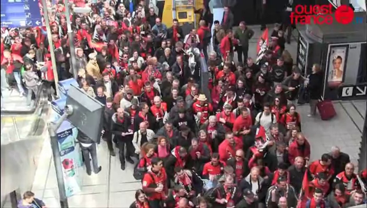 Les Rennes en route vers le Stade de France. ambiance gare de Rennes
