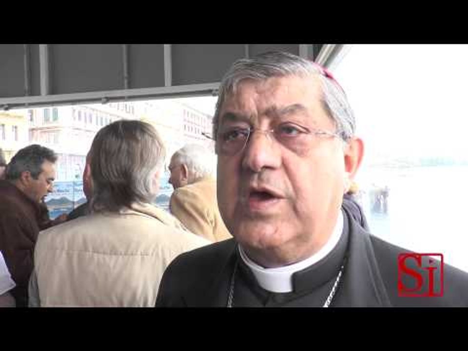 Napoli - Riparte il Bateau Mouche -1- (02.05.14)