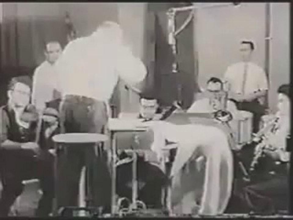 Robert Nagel plays Stravinsky